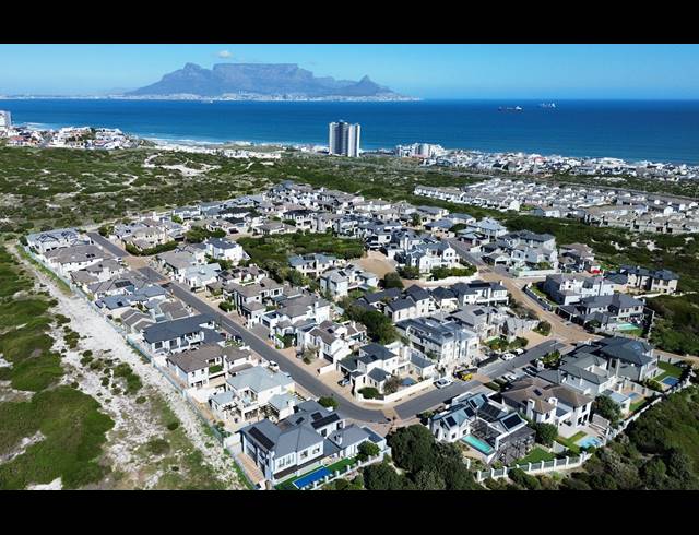 5 BEDROOM HOUSE TO LET IN BIG BAY